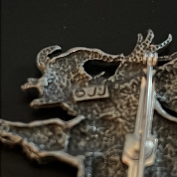 Vintage Brooch - Witch on Broom Pin Art by Spoontiques - pewter, rare. - Picture 4 of 6